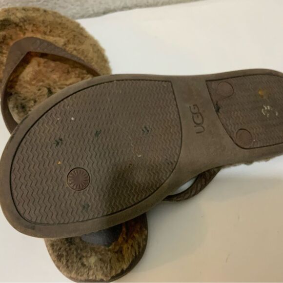 Brown Ugg Fuzzy Flip Flops size 7 W - Picture 5 of 6